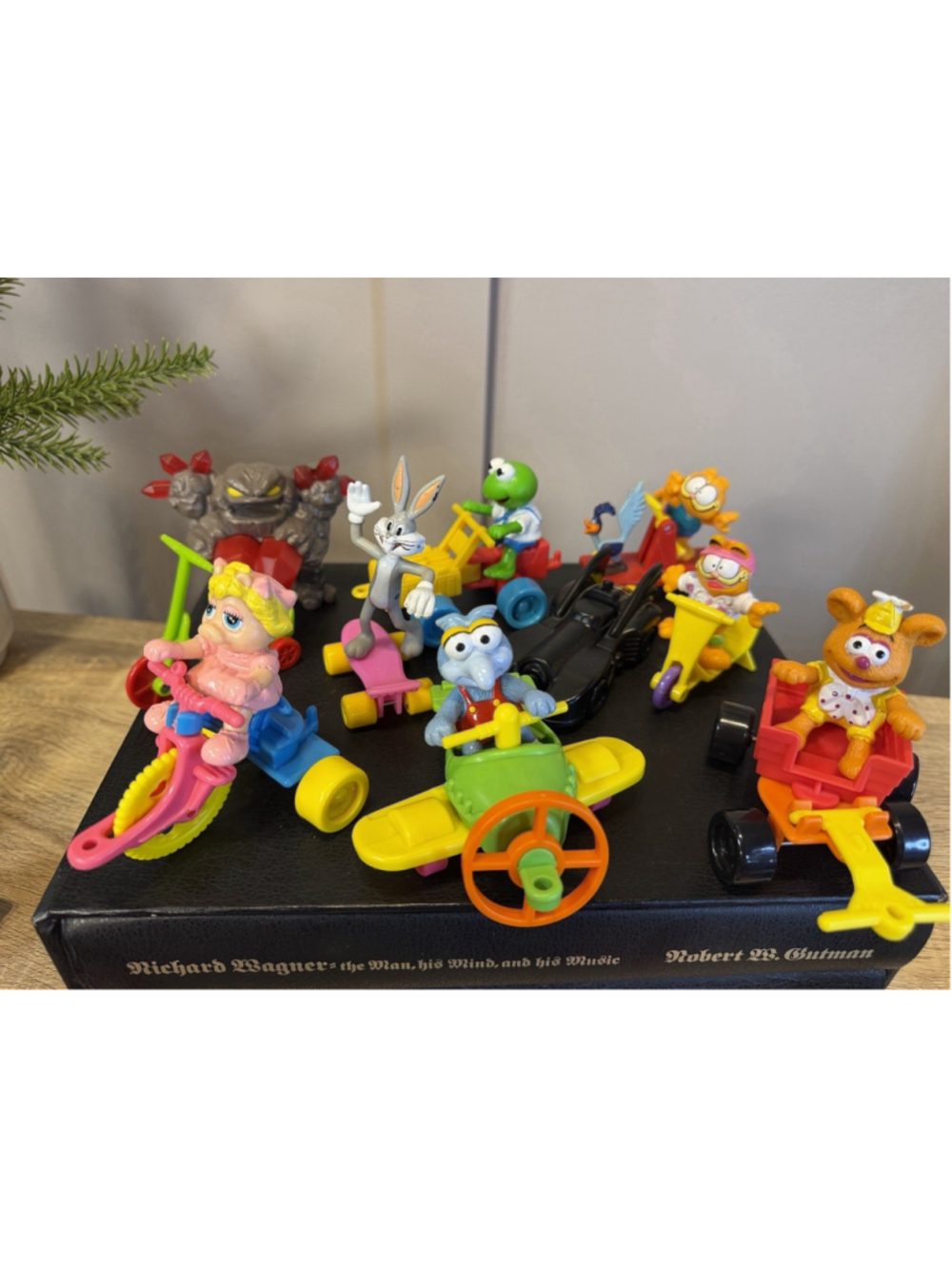 McDonald's Muppet Babies - Vintage 1980s Happy Meal 16 Pieces Set with Animal